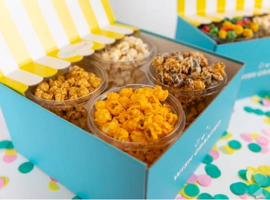Choose a popcorn gift size